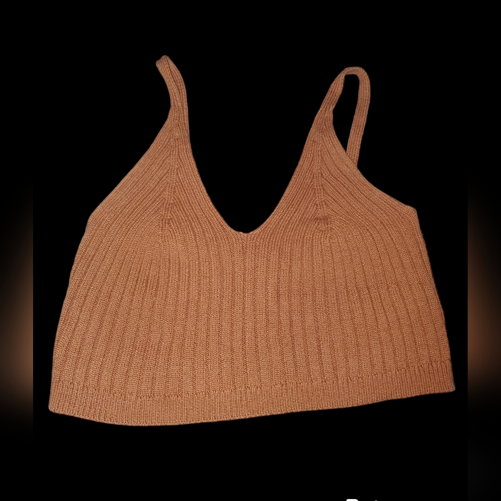 Tan nit crop top